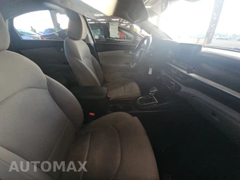 2019 Kia Forte LXS – miniatura 8