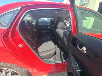 2019 Kia Forte S – miniatura 16
