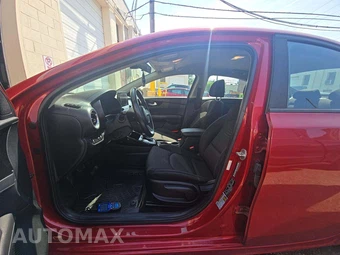 2019 Kia Forte S – miniatura 6