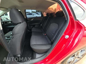2019 Kia Forte S – miniatura 10