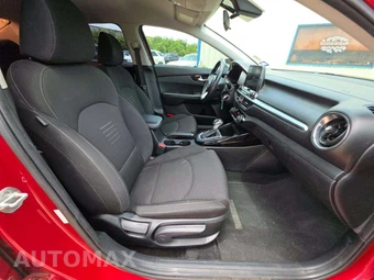 2019 Kia Forte S – miniatura 15