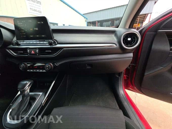 2019 Kia Forte S – miniatura 16