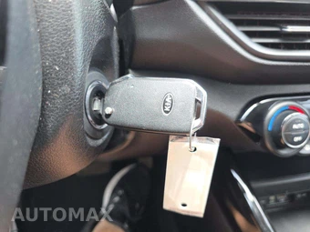 2019 Kia Forte S – miniatura 5
