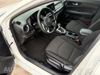 2019 Kia Forte S - miniatura 6