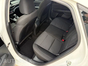 2019 Kia Forte S - miniatura 7
