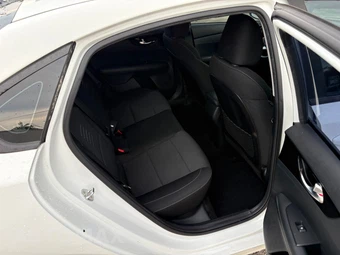 2019 Kia Forte S - miniatura 8