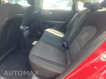 2019 Kia Forte S – miniatura 13