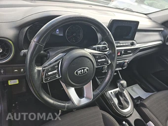 2019 Kia Forte S – miniatura 10