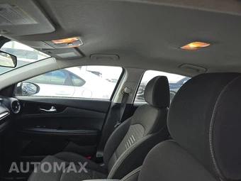 2019 Kia Forte S – miniatura 18