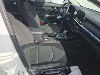 2019 Kia Forte S – miniatura 8