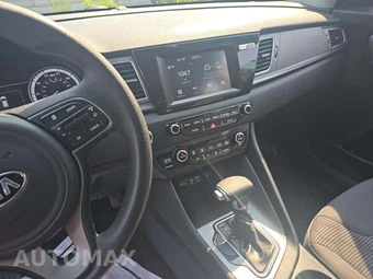 2019 Kia Niro LX – miniatura 10