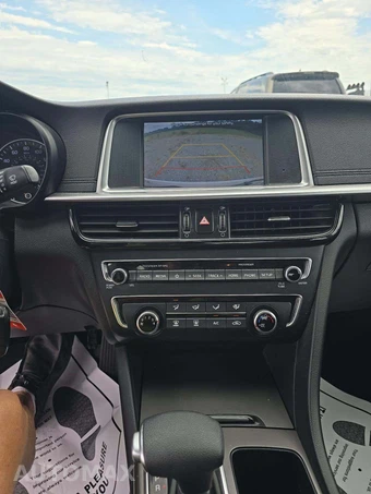 2019 Kia Optima LX – miniatura 7