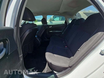 2019 Kia Optima LX – miniatura 13