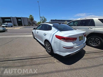 2019 Kia Optima LX – miniatura 2