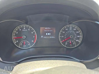 2019 Kia Optima LX – miniatura 9