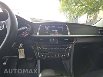 2019 Kia Optima LX – miniatura 7