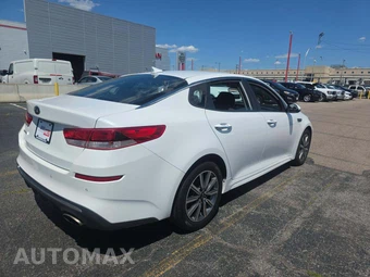 2019 Kia Optima LX – miniatura 3