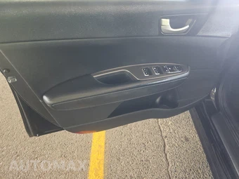 2019 Kia Optima LX – miniatura 9