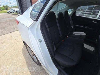 2019 Kia Optima LX – miniatura 16