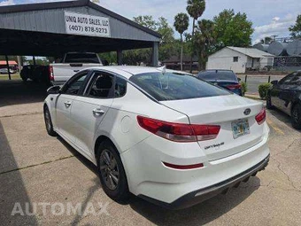 2019 Kia Optima LX – miniatura 2