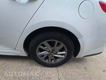 2019 Kia Optima LX – miniatura 21