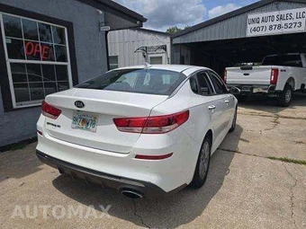 2019 Kia Optima LX – miniatura 3