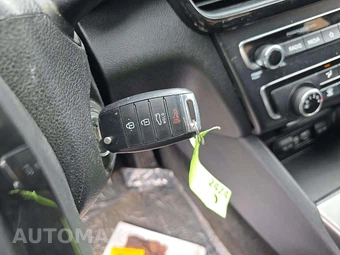 2019 Kia Optima LX – miniatura 8