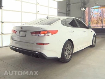2019 Kia Optima LX – miniatura 4