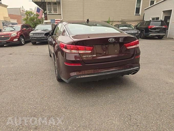2019 Kia Optima LX – miniatura 2