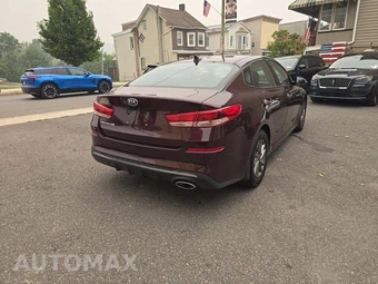 2019 Kia Optima LX – miniatura 3