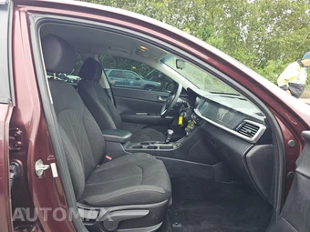 2019 Kia Optima LX – miniatura 8