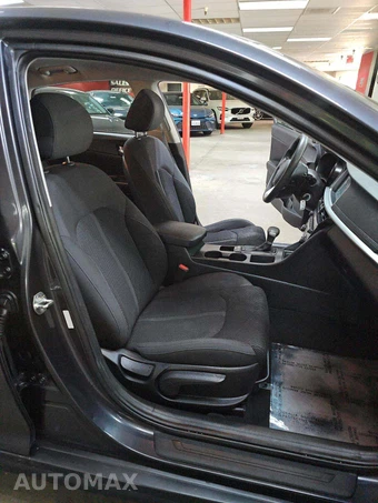 2019 Kia Optima LX – miniatura 15