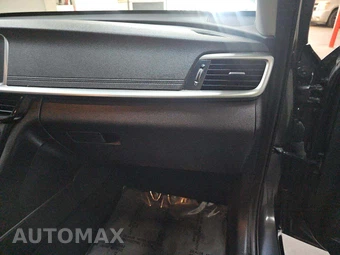 2019 Kia Optima LX – miniatura 16