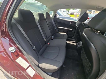 2019 Kia Optima LX – miniatura 16
