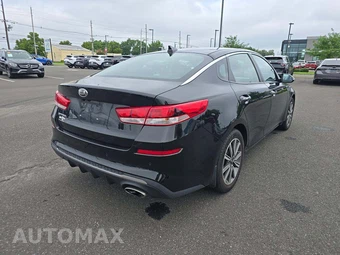2019 Kia Optima LX – miniatura 3
