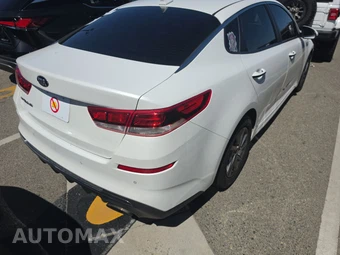 2019 Kia Optima LX – miniatura 4