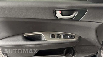 2019 Kia Optima S - miniatura 11