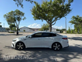 2019 Kia Optima S - miniatura 5