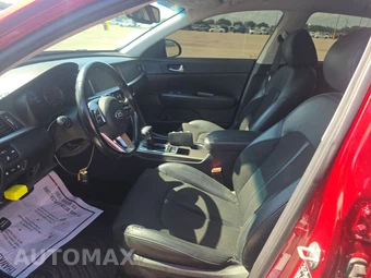 2019 Kia Optima S – miniatura 7