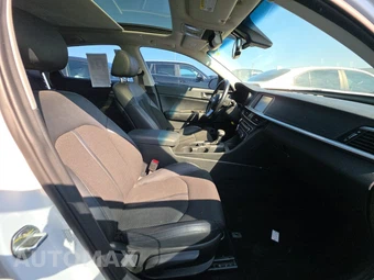2019 Kia Optima S – miniatura 8