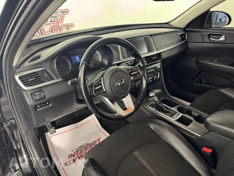 2019 Kia Optima S - miniatura 10