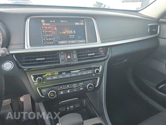 2019 Kia Optima S – miniatura 11