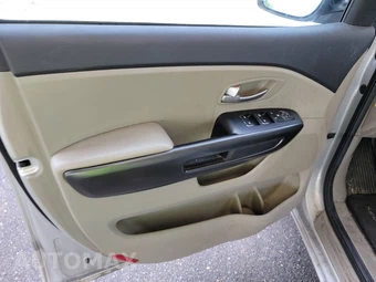 2019 Kia Sedona EX 120.5" WB - miniatura 9