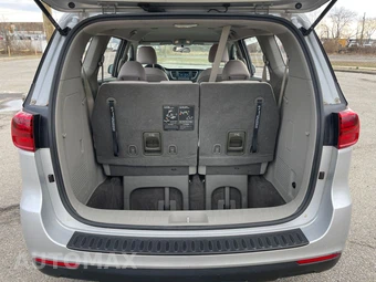 2019 Kia Sedona L 120.5" WB - miniatura 13