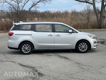 2019 Kia Sedona L 120.5" WB - miniatura 9