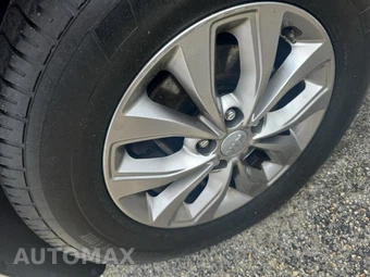 2019 Kia Sedona LX 120.5" WB - miniatura 8