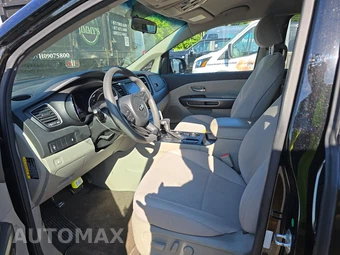 2019 Kia Sedona LX 120.5" WB - miniatura 7