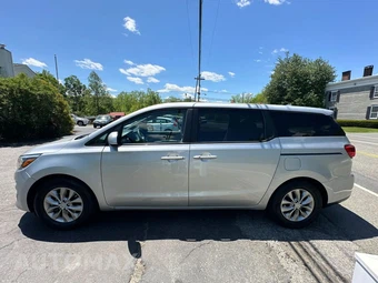 2019 Kia Sedona LX 120.5" WB - miniatura 7