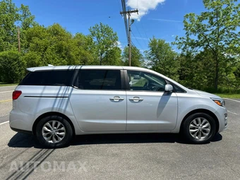 2019 Kia Sedona LX 120.5" WB - miniatura 8