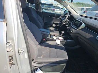 2019 Kia Sorento LX V6 - miniatura 8
